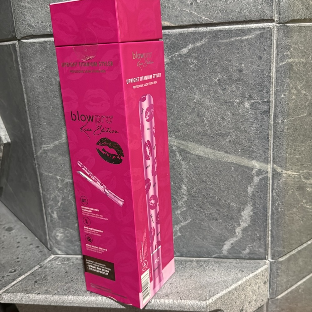 BLOWPRO KISS EDITION UPRIGHT TITANIUM STYLER - Picture 6 of 6